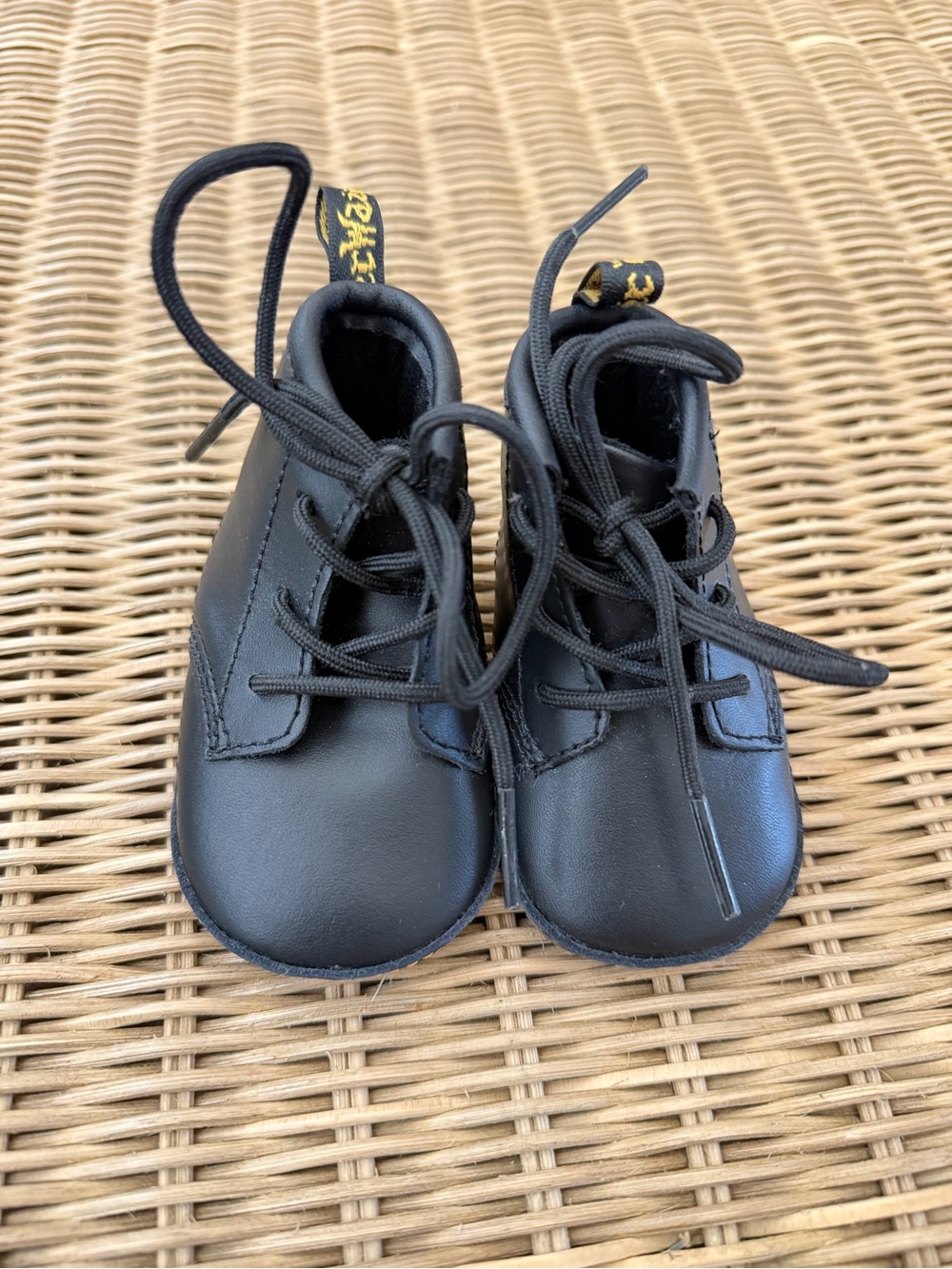 Dr. Martens Baby Crib Shoes Boots Booties Black Sz 2